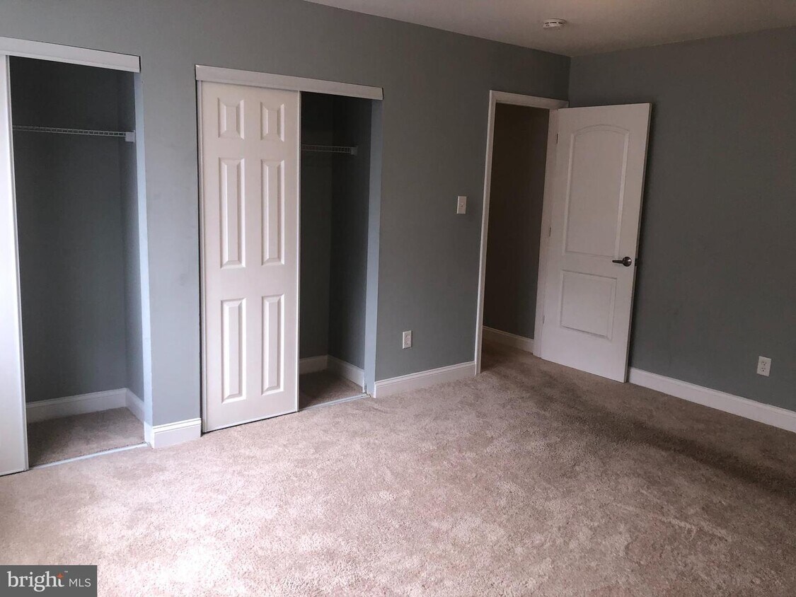 Foto principal - 3142 Brinkley Rd