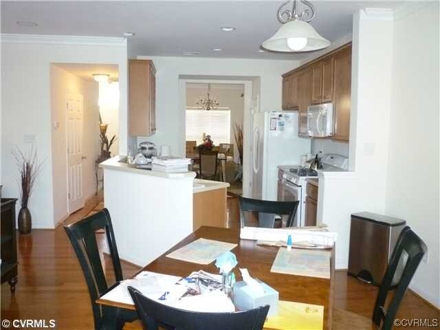 Foto del edificio - 6376 Eagles Crest Ln