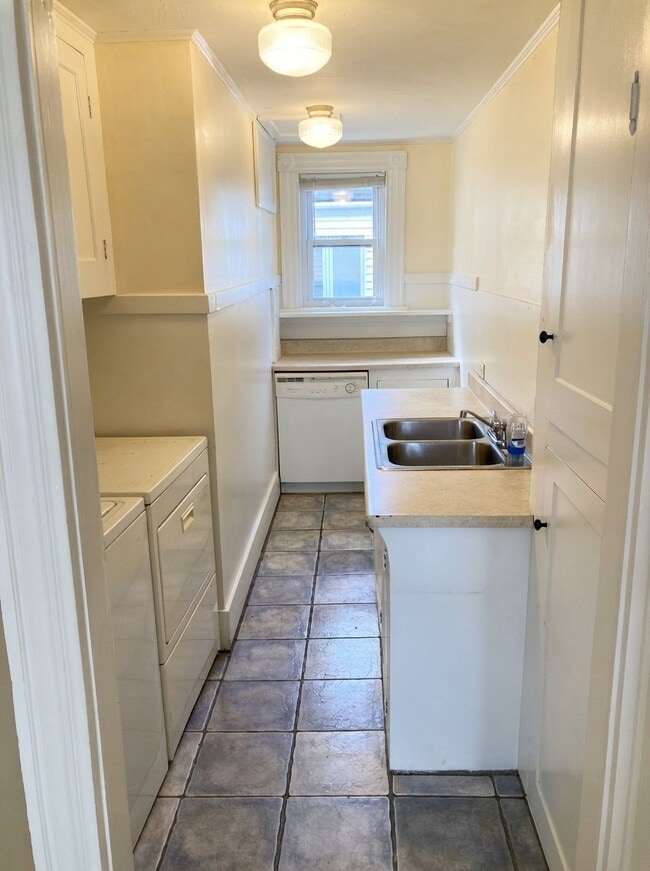 Building Photo - 53 Merrimack St
