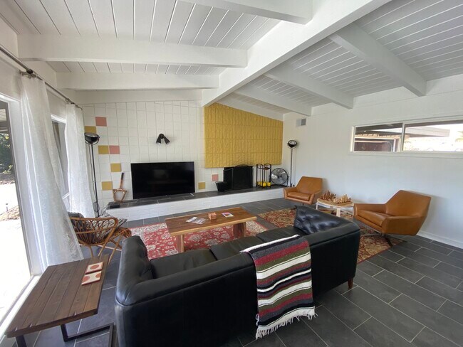 Sala de estar - 255 Montezuma Rd