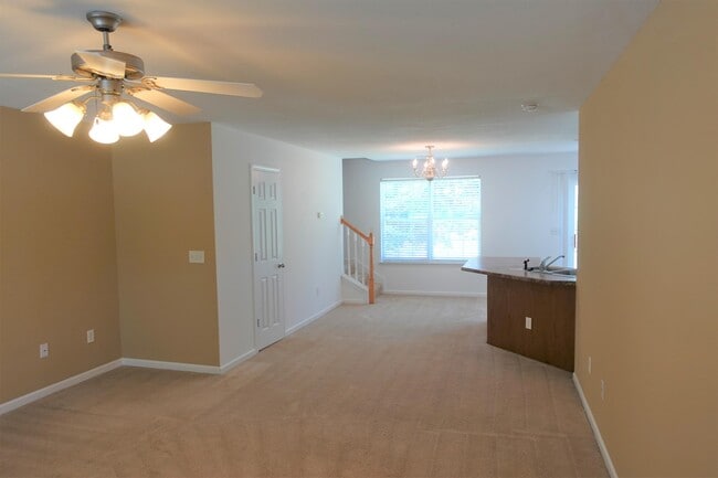 Foto del edificio - 964 Mary Grace Ln
