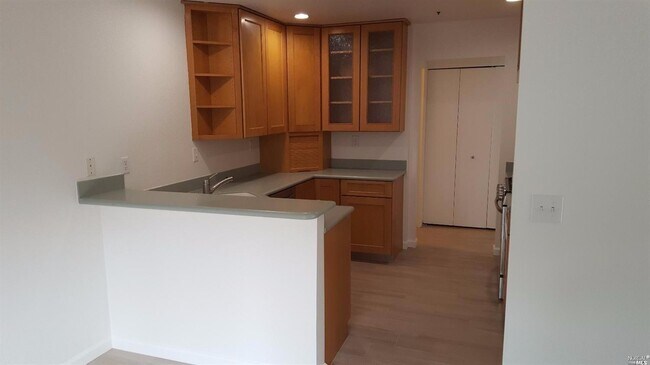 Building Photo - 36 Meridian Cir