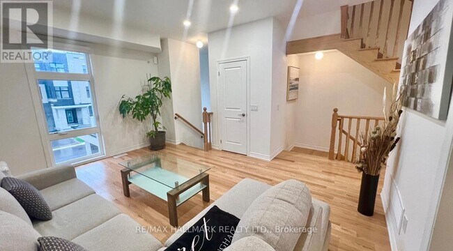 Building Photo - 63 Puisaya Dr