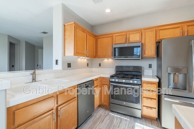 Foto del edificio - 27030 Victoria Ln