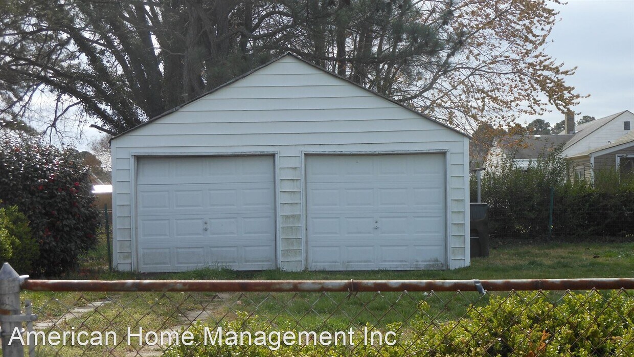 Building Photo - 3 br, 1 bath House - 6616 Whitehorn Dr.