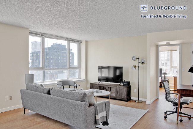 Foto del edificio - 2515 4th Ave