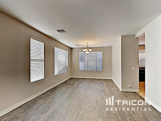 Foto del edificio - 37878 W Olivo St