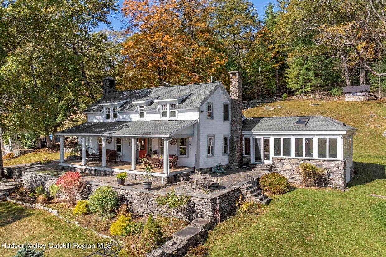 Primary Photo - 114 Chase Rd