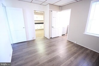 Building Photo - 201 E Delaware Ave