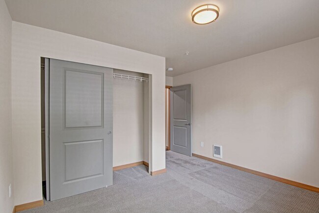 Interior Photo - Insignia