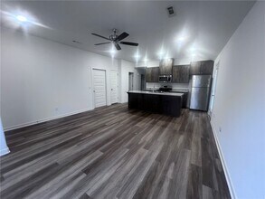 Building Photo - 2802 N Teresa Dr