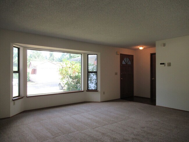 Building Photo - APPROVED APPLICATION(S)-Light and bright 3...
