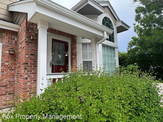 Foto del edificio - 5 br, 3.5 bath House - 609 Briggs Place