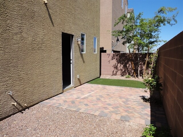 Building Photo - 10619 W Gilmore Avenue