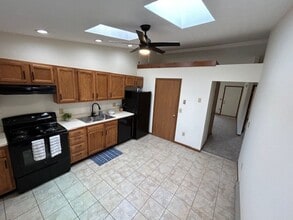 Building Photo - 1555 Windridge Pl