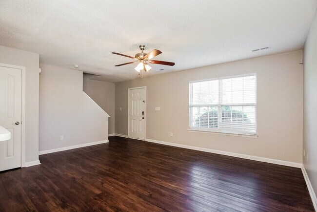 Foto del edificio - 11202 Northwoods Forest Dr
