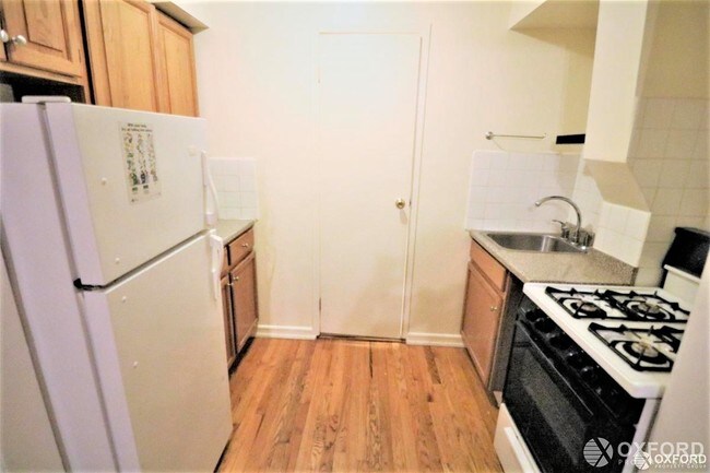 Building Photo - 335 West 84th Street