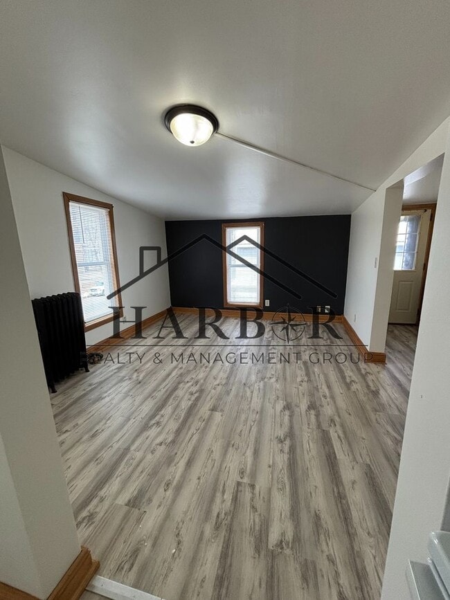 Building Photo - Great Western Apartments