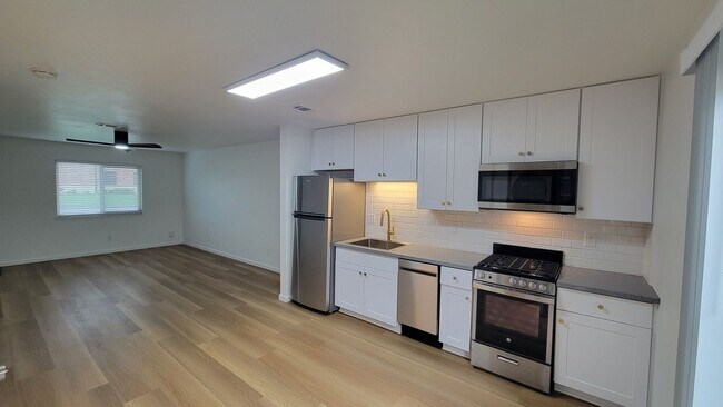 Foto del edificio - 2500 Lawrence St