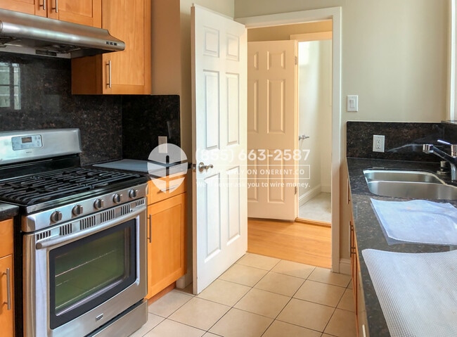 Building Photo - 60 Meadowbrook Dr