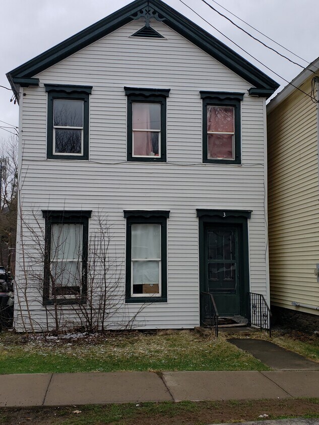 Front of building - 3 Division St