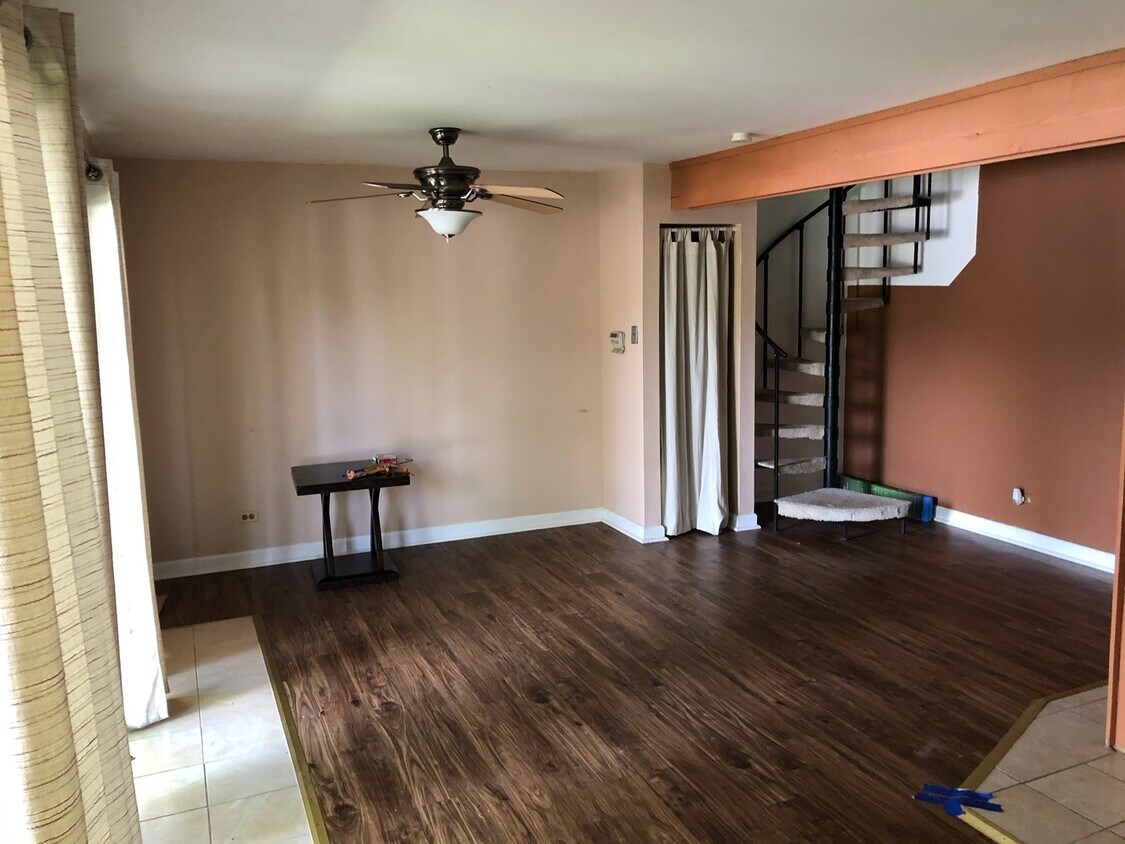 Building Photo - 44 Nassau Colony