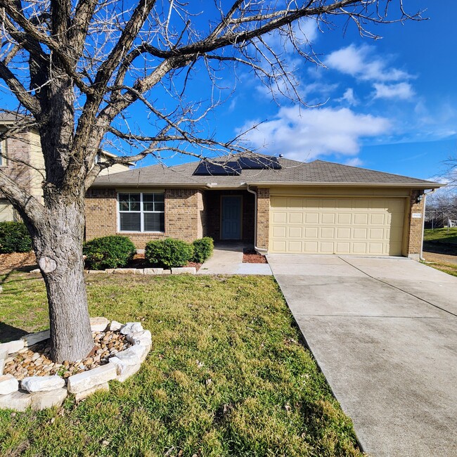 Front of home - 18416 Great Falls Dr