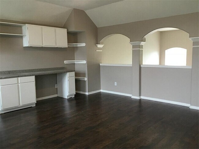 Building Photo - 22931 Palm Trail Dr