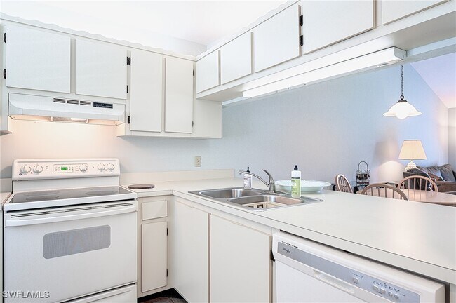 Foto del edificio - 2650 Kings Lake Blvd