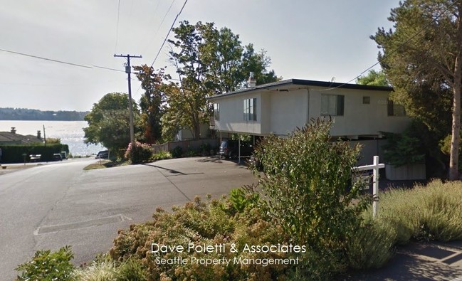 Building Photo - 2751 61st Ave SE