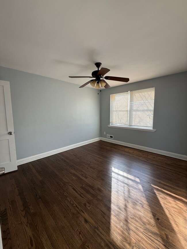 Foto del edificio - 613 S Beechfield Ave