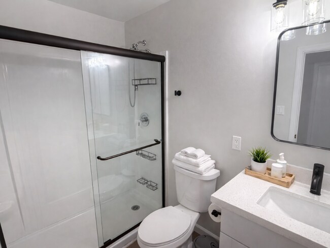 Foto del edificio - 1325 E Don Carlos Ave