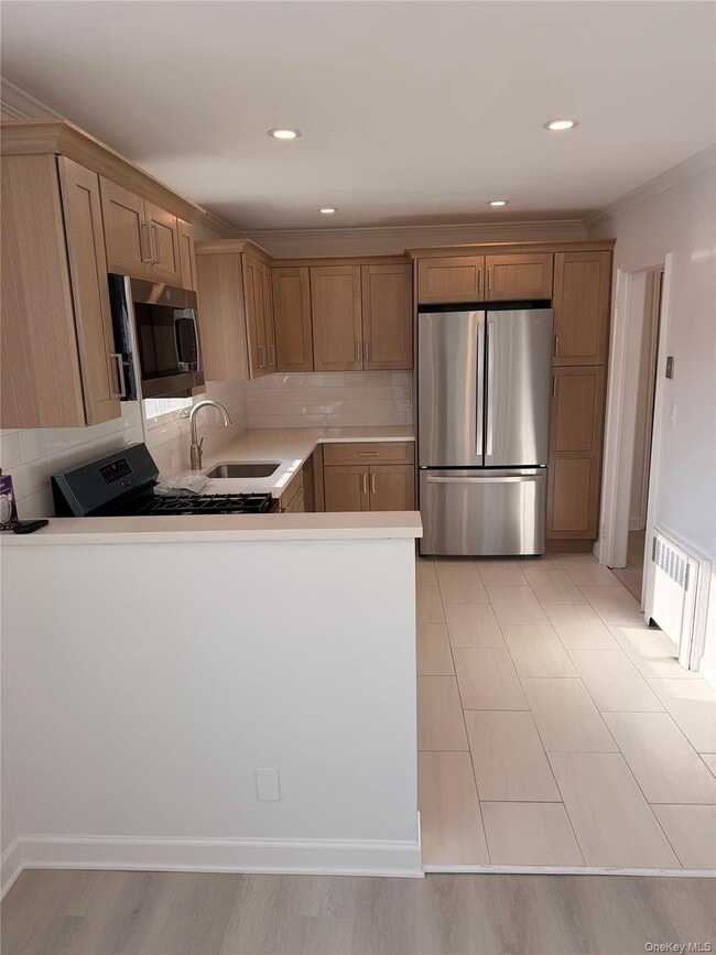 Building Photo - 4 Walnut St