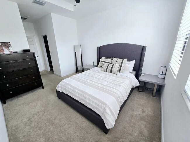 Foto del edificio - 518 SW 19th Way