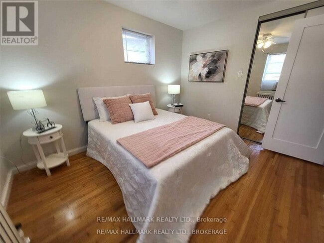 Building Photo - 8 Bonfield Ave