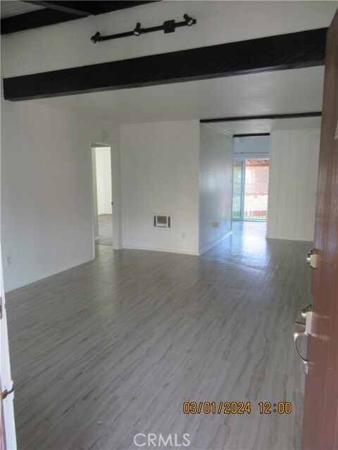 Foto del edificio - 1030 W MacArthur Blvd