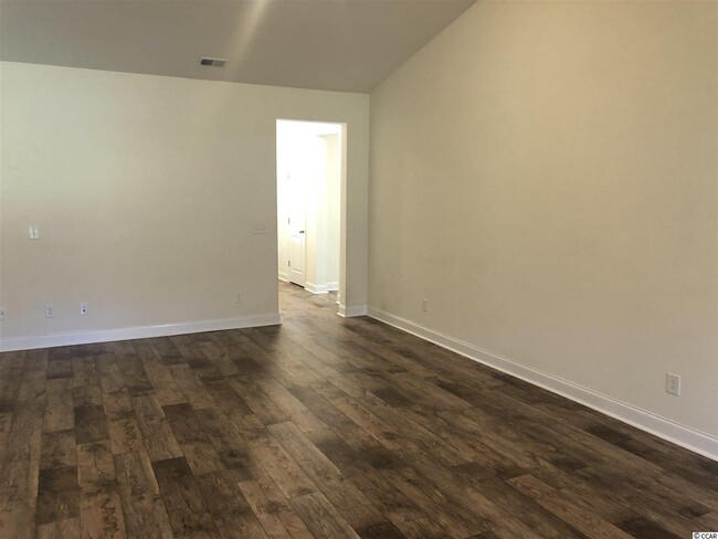 Building Photo - 253 Southgate Ct