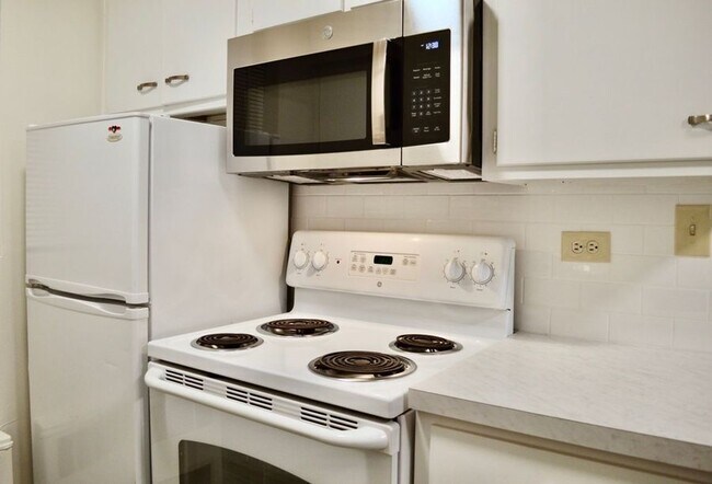 Foto del edificio - 1384 Brown St
