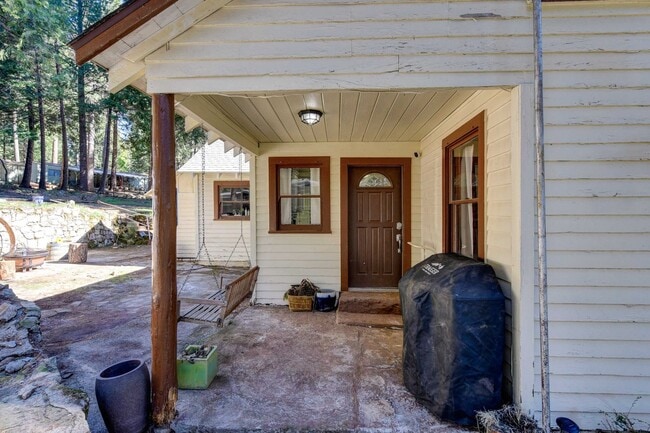 Building Photo - 3 br, 1 bath House - 5747 Pony Express Trail