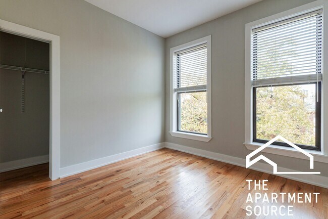 Foto del edificio - 637 W Oakdale Ave