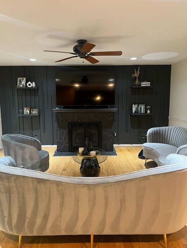 Building Photo - 403 Kokomo Ct