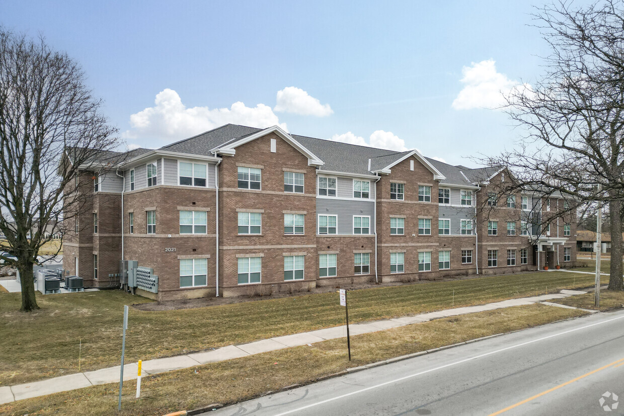 Primary Photo - Warren Commons