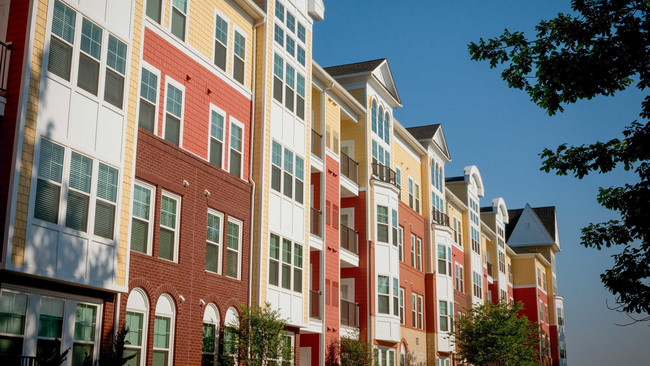 Gaithersburg Station Apartments - Gaithersburg Station