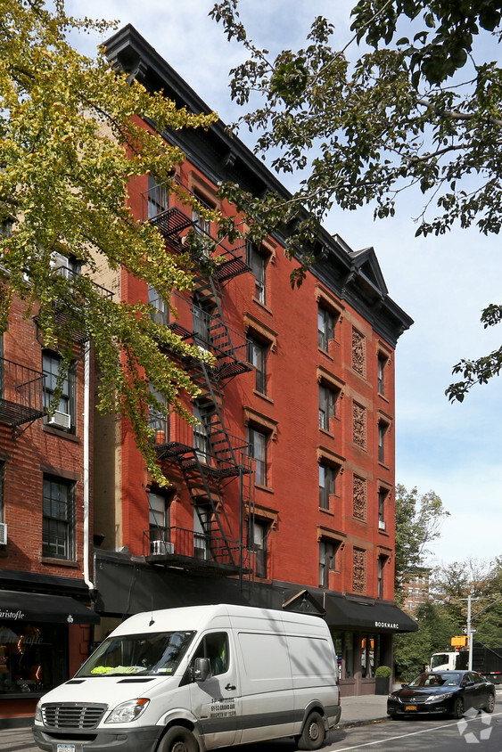 Foto del edificio - 400 Bleecker St