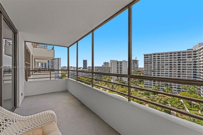 Photo - 2500 Parkview Dr Apartment