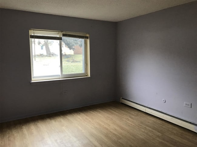 Building Photo - 1225 E WOODBURY Ln