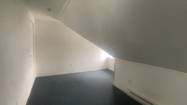 Building Photo - 217 Chestnut St