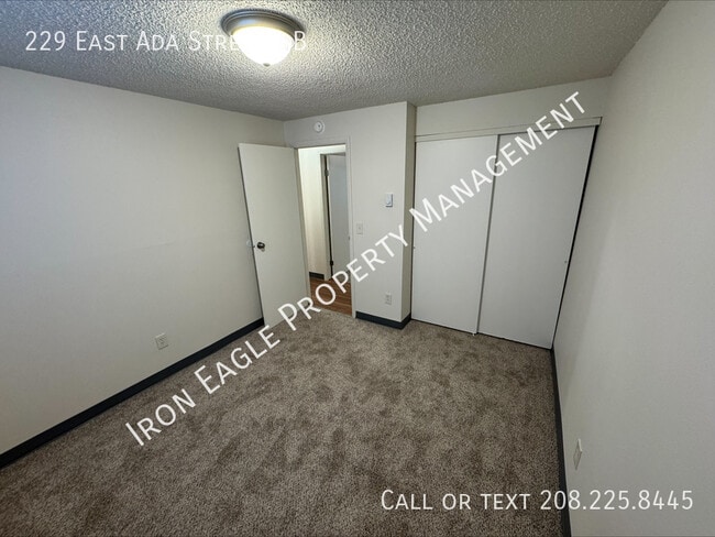 Building Photo - 229 E Ada St