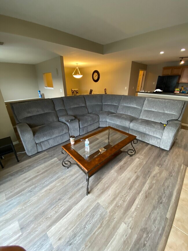 Foto del edificio - 5625 Twin Oaks Dr
