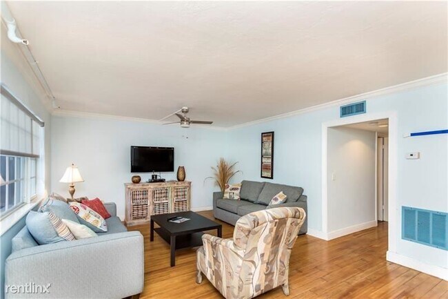 Building Photo - 2 br, 2 bath House - 801 Andrews Ave # 1-8